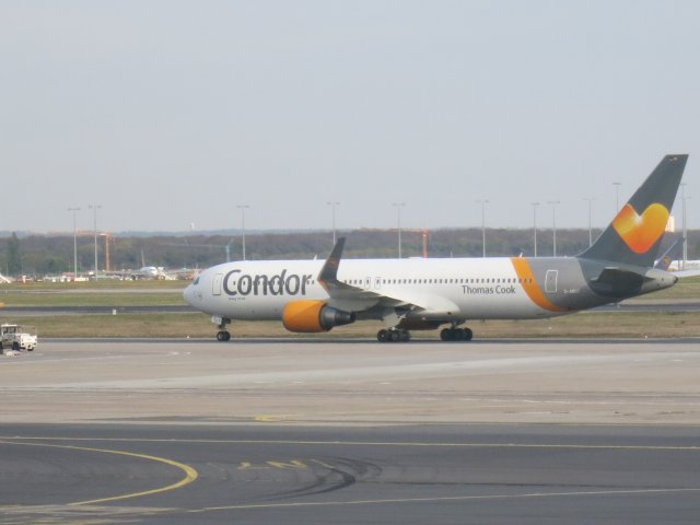 D-ABUT Condor am Flughafen Frankfurt