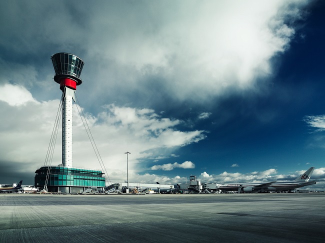 Flughafentower in London-Heathrow