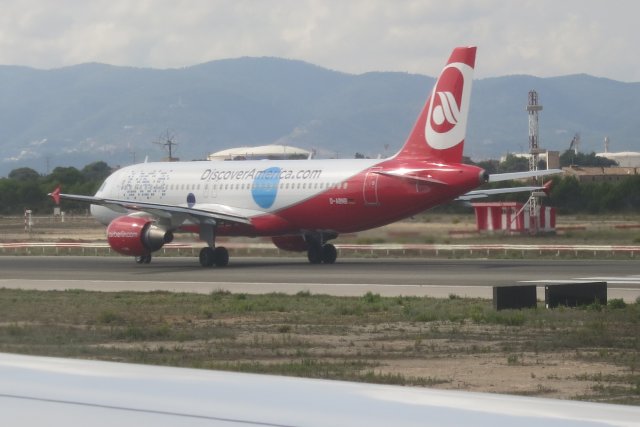 Air Berlin mit USA Lackierung