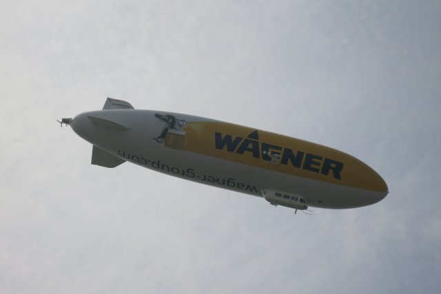 AERO 2014 - Zeppelin im Landeanflug