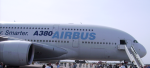 A380 auf der Landebahn