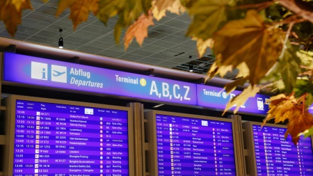 Herbstferienbeginn Flughafen Frankfurt