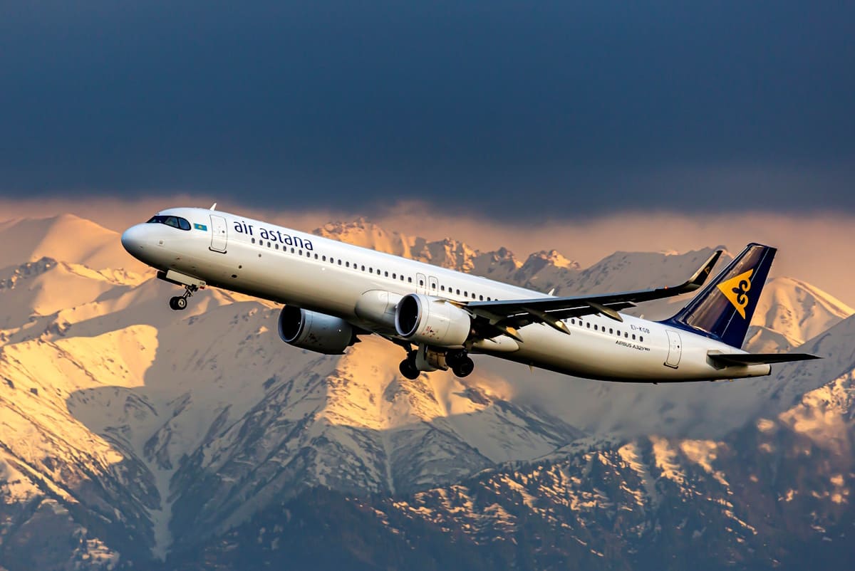A321neo von Air Astana im Flug