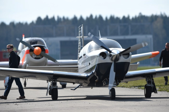 Anreise mit dem eigenen Flugzeug - Bild: Messe Friedrichshafen