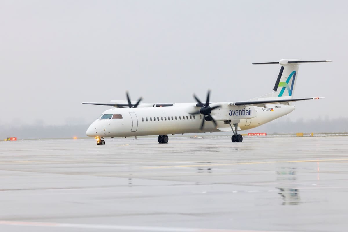 Air Uniqon landet am Flughafen Düsseldorf