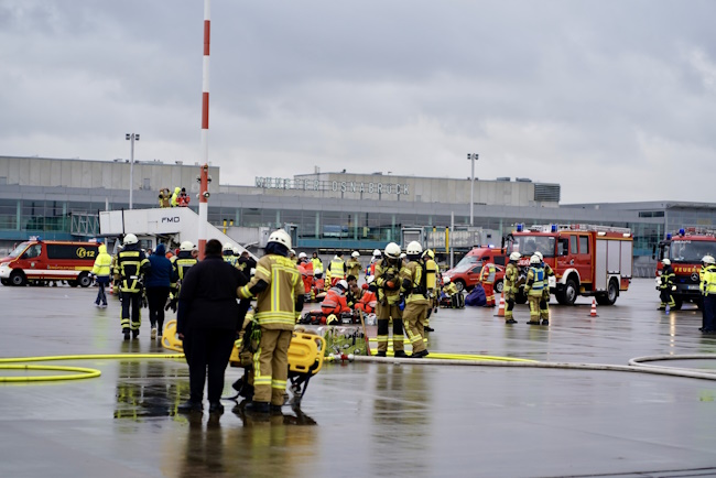 Rettungskräfte am Flughafen Münster/Osnabrück