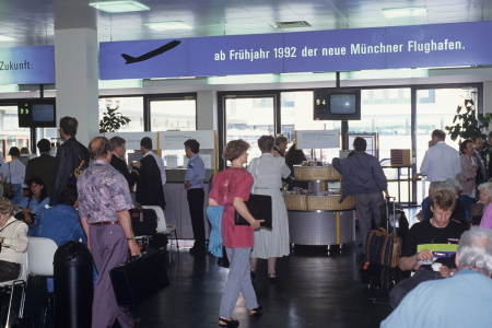 Flughafen München-Riem Umzug 1992 © Jürgen Naglik