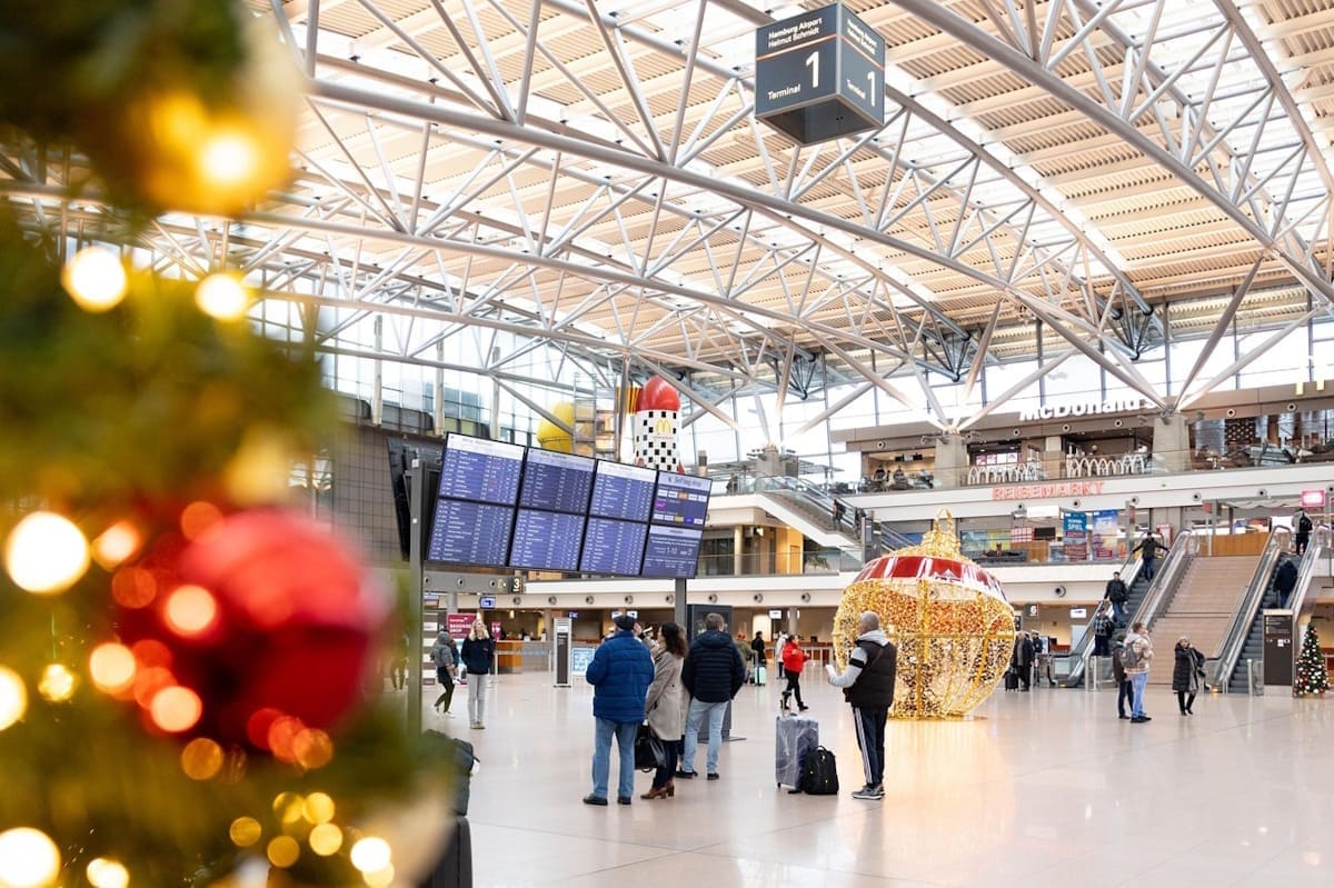 Weihnachtsbaum am Flughafen Hamburg