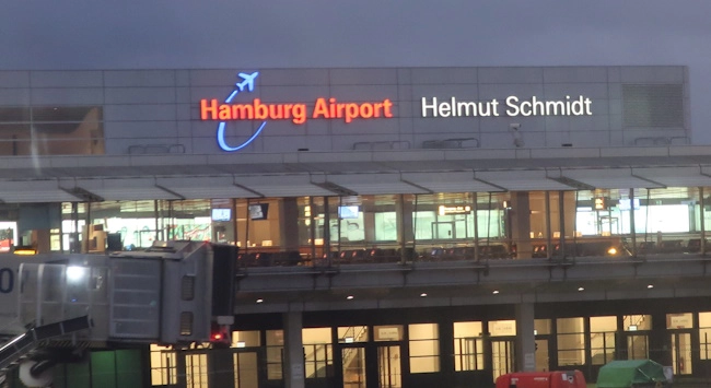 Schriftzug Flughafen Hamburg
