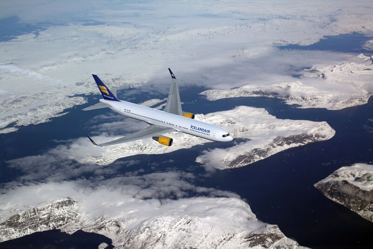 B767 von Icelandair im Flug