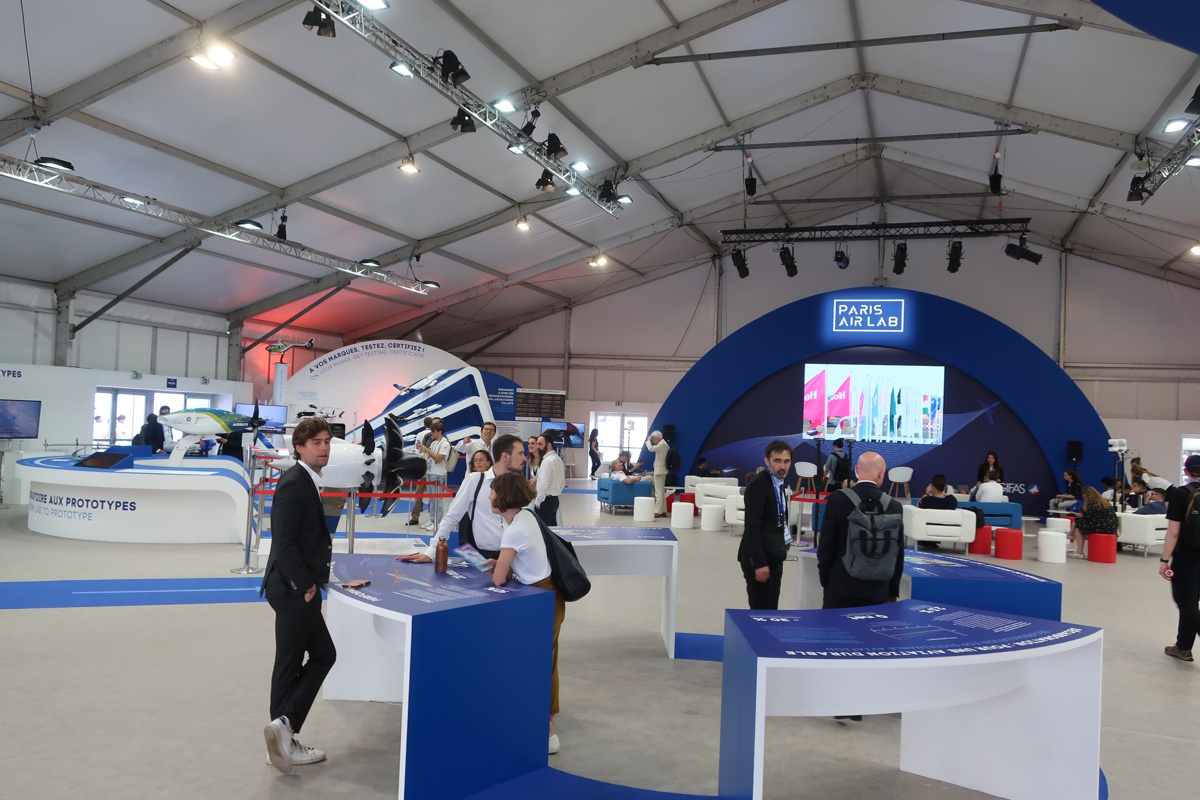 Blick in die Halle des Paris Air Lab