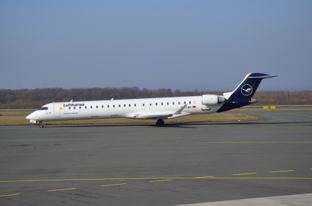 CRJ 900 mit 90 Sitzplätzen. 