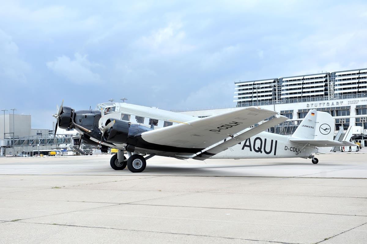 Ju 52 am Flughafen Stuttgart