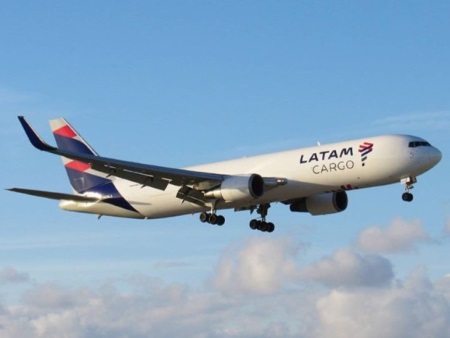 LATAM Cargo B767 im Flug