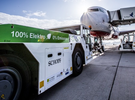 Elektrofahrzeuge am Flughafen Stuttgart